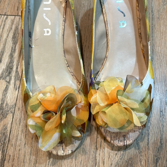 Unisa Yellow Spring Floral Wedge Size 8m - Picture 7 of 13